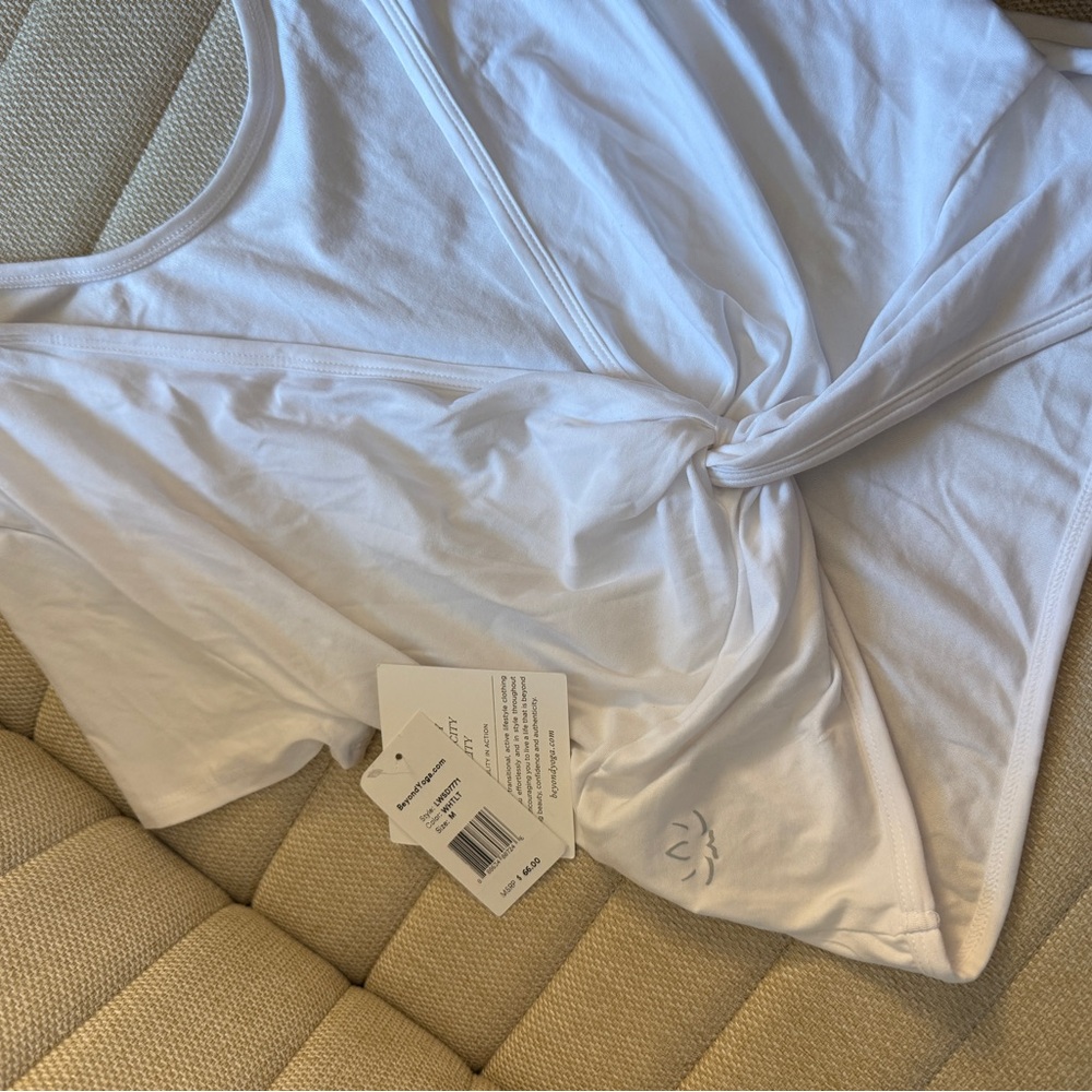 BNWT* Beyond Yoga Short Sleeve Top (M)